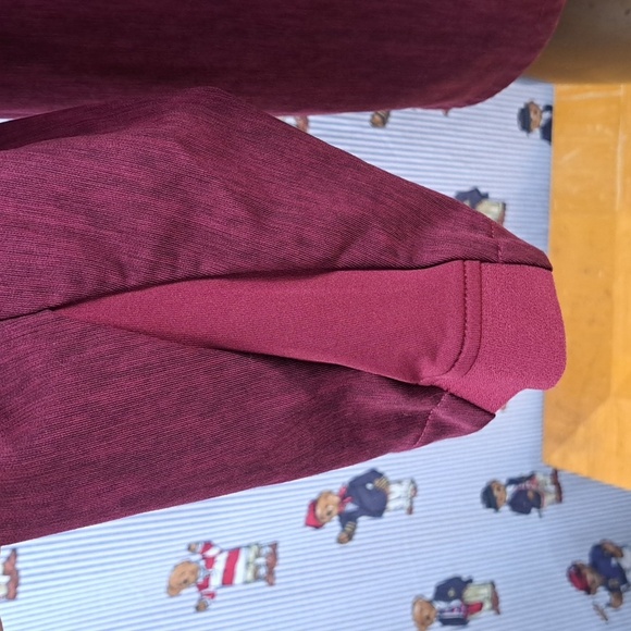 Nike Swoosh Dri-Fit embroidered LG Heather burgundy 1/4 zip athletic shirt - Picture 5 of 9